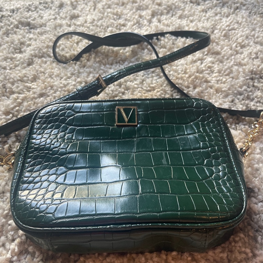 Victoria Secrets green handbag